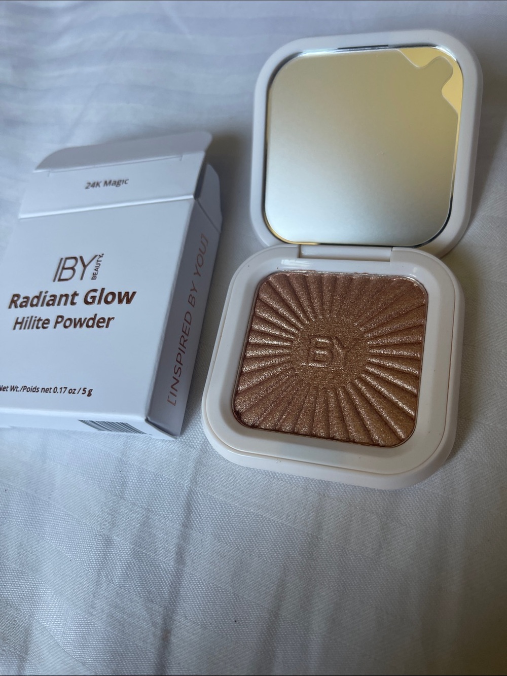 IBY Radiant Glow Highlighter Powder — Shimmering Bronze